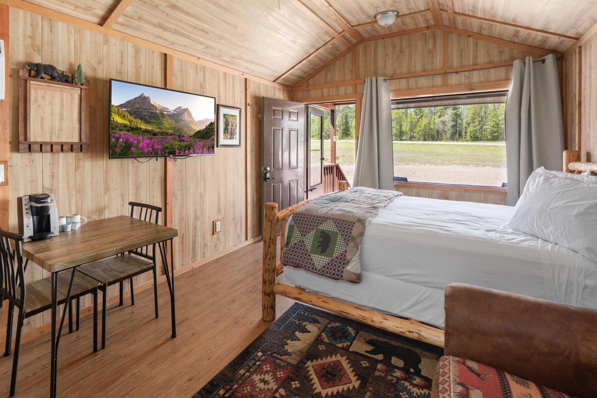 Sky Eco - Glacier General Store And Cabins Coram Zewnętrze zdjęcie
