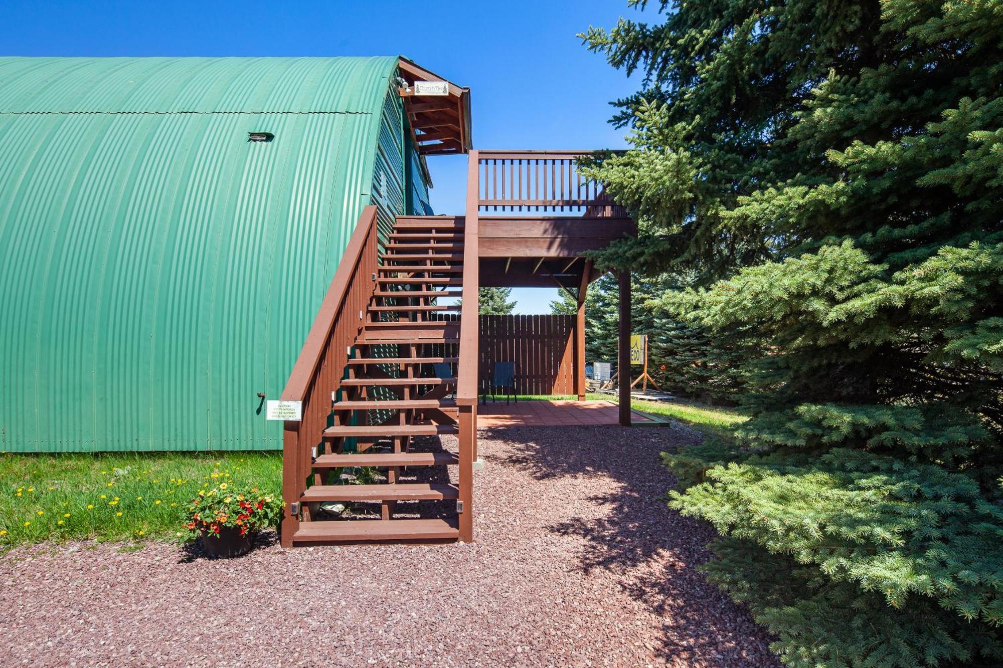 Sky Eco - Glacier General Store And Cabins Coram Zewnętrze zdjęcie